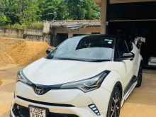 Toyota CHR NGX 10 2018 SUV