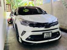 Toyota CHR NGX10 2018 SUV