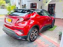 Toyota CHR NGX10 2018 SUV