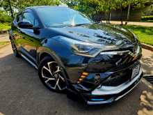 https://riyasewana.com/uploads/toyota-chr-ngx10-2018-1911533812764.jpg