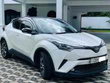 Toyota CHR NGX10 2018 SUV