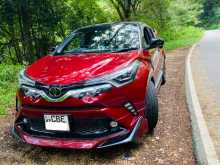 Toyota CHR NGX10 2018 SUV