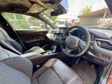 https://riyasewana.com/uploads/toyota-chr-ngx10-2018-2318590812903.jpg