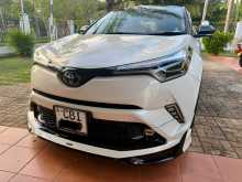 Toyota CHR NGX 10 2018 SUV