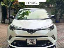 Toyota CHR NGX10 2018 SUV