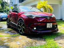 Toyota CHR NGX 10 2018 SUV