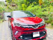 Toyota CHR NGX10 2018 SUV