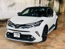 Toyota CHR NGX 10 2019 SUV