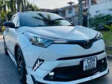 Toyota CHR NGX10 2018 SUV