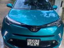 Toyota CHR NGX10 2018 SUV