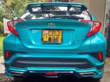 https://riyasewana.com/uploads/toyota-chr-ngx10-2018-710495512974.jpg