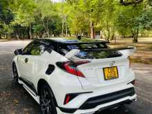 https://riyasewana.com/uploads/toyota-chr-ngx10-2018-80385412203.jpg