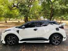 https://riyasewana.com/uploads/toyota-chr-ngx10-2018-80385412632.jpg