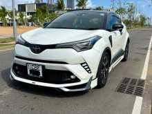 Toyota CHR NGX10 2018 SUV