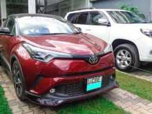 Toyota CHR NGX10 2018 SUV