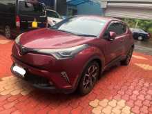 Toyota CHR NGX10 2019 SUV