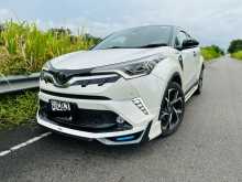 Toyota CHR NGX10 2019 SUV