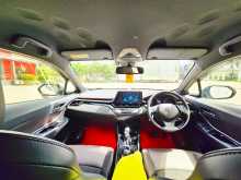 https://riyasewana.com/uploads/toyota-chr-ngx10-2019-2010570912284.jpg
