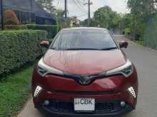 Toyota CHR NGX10 2019 SUV