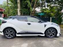 https://riyasewana.com/uploads/toyota-chr-ngx10-2019-2311194612743.jpg