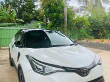Toyota CHR NGX10 2019 SUV