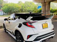 https://riyasewana.com/uploads/toyota-chr-ngx10-2019-69245012953.jpg