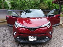 Toyota CHR NGX10 2018 SUV