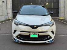 Toyota CHR NGX10 2018 SUV