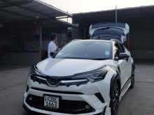 Toyota CHR NGX10 2018 SUV