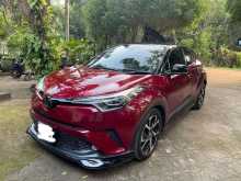 Toyota CHR NGX10 2018 SUV