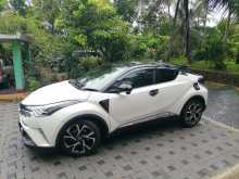 Toyota CHR NGX10 2018 SUV