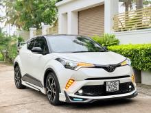 Toyota CHR NGX 10 2018 SUV