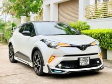 Toyota CHR NGX10 2018 SUV