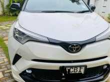 Toyota CHR NGX10 2018 SUV