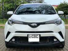 Toyota CHR NGX10 2018 SUV