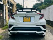 Toyota CHR NGX10 TURBO 2018 SUV