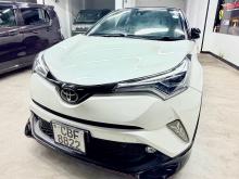 Toyota CHR NGX 10 2018 SUV