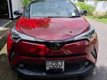 Toyota CHR NGX 10 2019 SUV