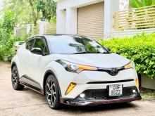 Toyota CHR NGX 10 2018 SUV