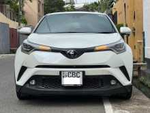 Toyota CHR NGX10 2018 SUV