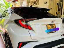 Toyota CHR NGX10 2018 SUV