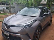 Toyota CHR NGX10 2018 SUV