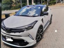 Toyota CHR NGX 10 2018 SUV