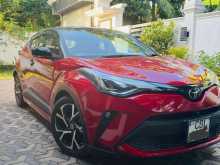Toyota CHR NGX10 2020 SUV