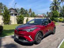 Toyota CHR NGX10 2019 SUV