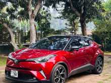 Toyota CHR NGX10 2018 SUV