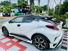 Toyota CHR NGX10 2018 SUV
