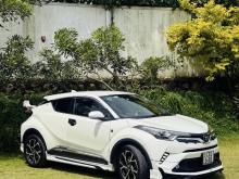 Toyota CHR NGX50 2017 SUV