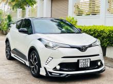 Toyota CHR NGX50 2017 SUV