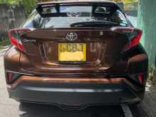 https://riyasewana.com/uploads/toyota-chr-ngx50-14124224363.jpg